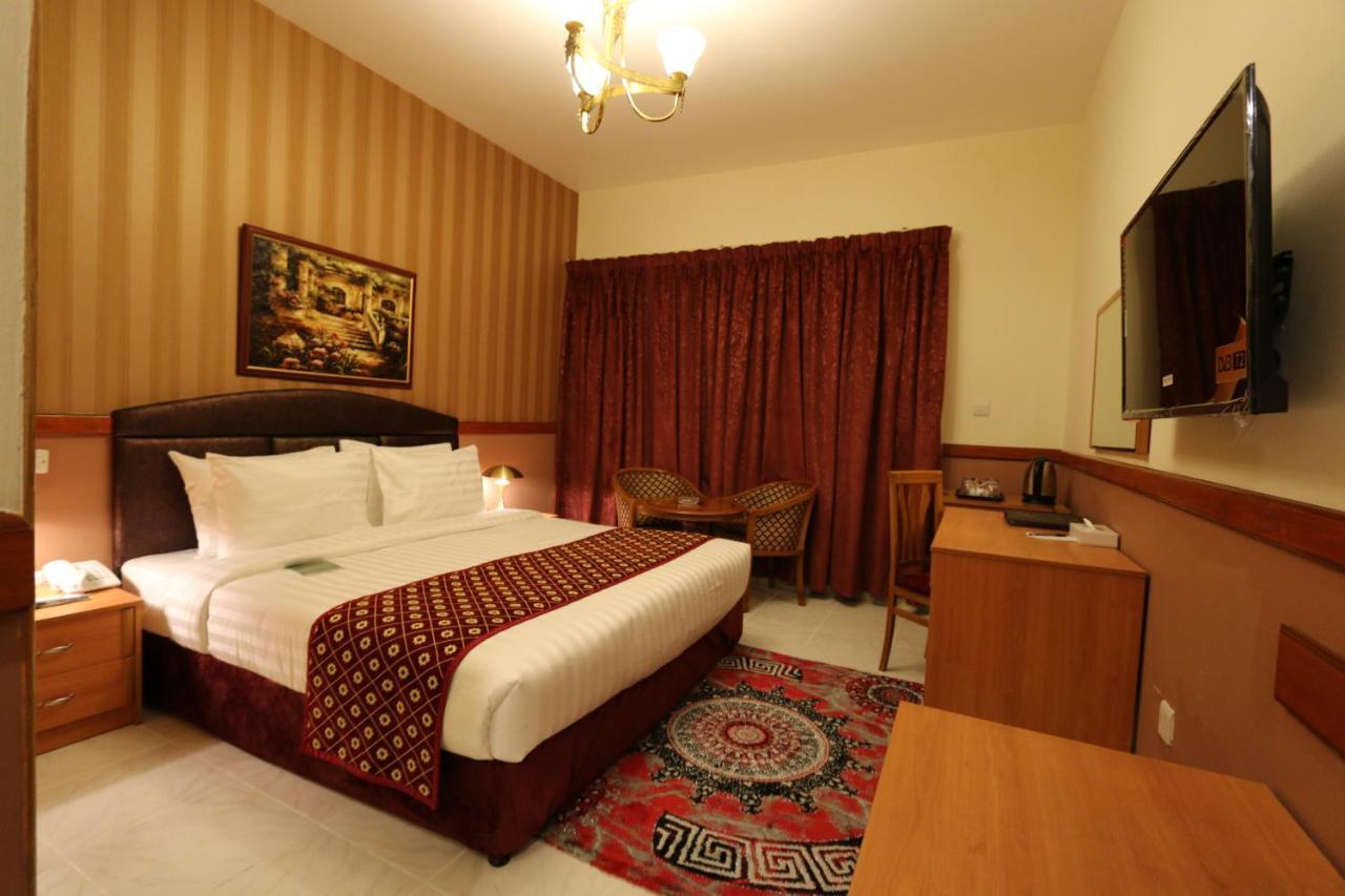 New California Hotel Dubai Exterior foto